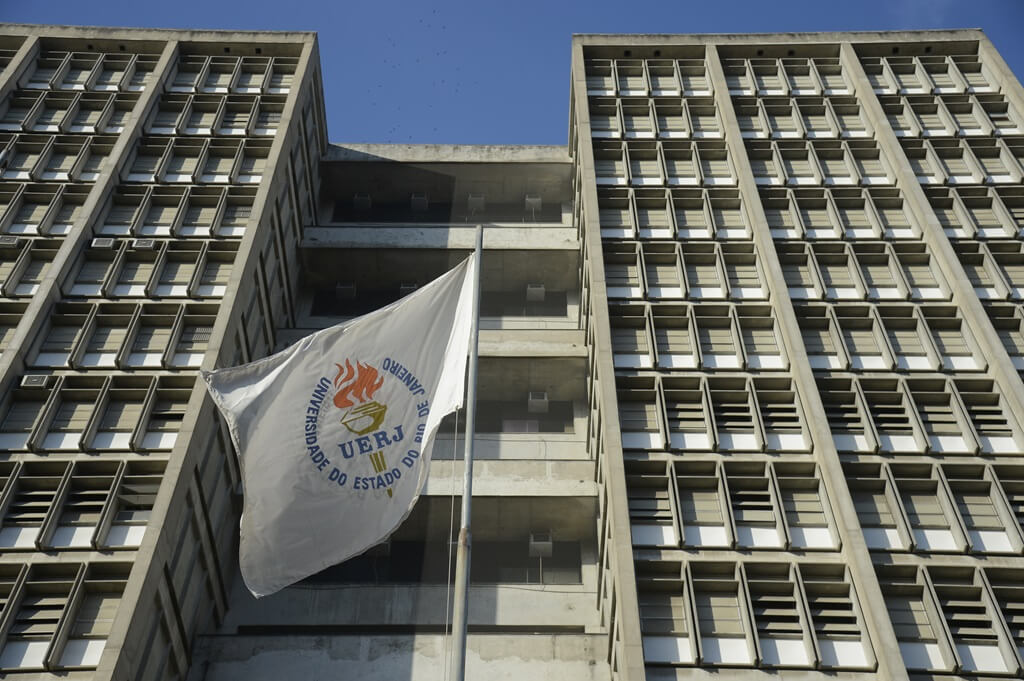 prédio da UERJ