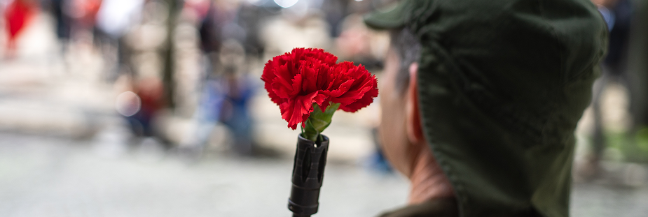 revolução dos cravos